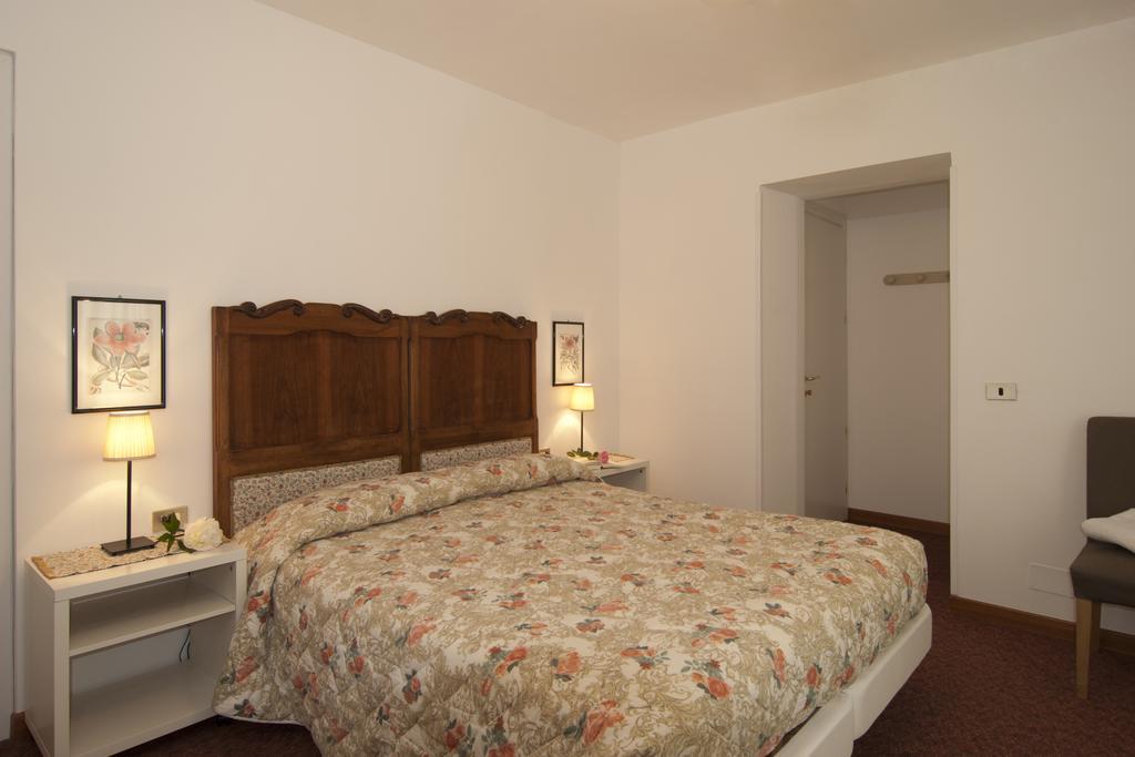 Hotel Mariano Gargnano Room photo